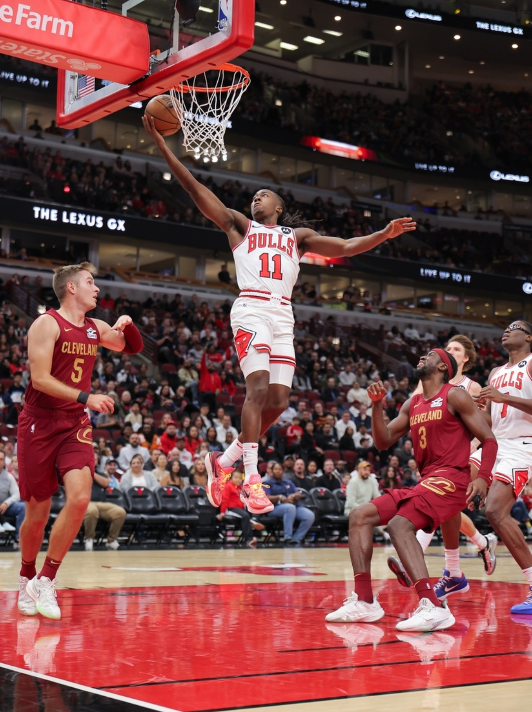 九游娱乐 -芝加哥公牛迎NBA季后赛关键赛,今夜战术微调,赛场秩序良好,赛程密集仍需轮换的简单介绍